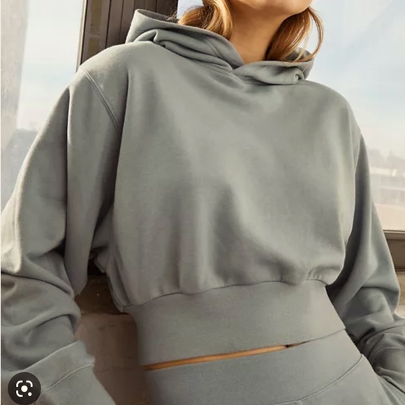 TNA Sweaters - TNA Cozy Af Crop Hoodie - Airy Fleece Perfect Shrunken Hoodie
